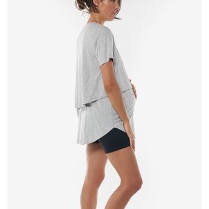 NEW! Nursing T size S